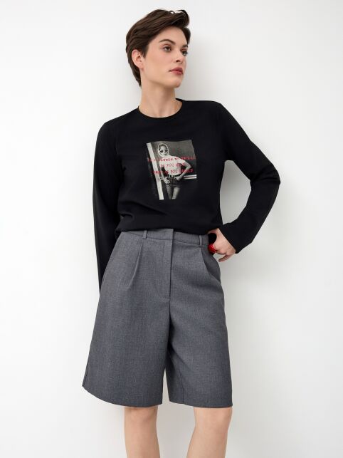 Лонгслив из хлопка с рисунком «It is better to dress» LD 3287 Лонгслив из хлопка с рисунком «It is better to dress» LD 3287 - купить в интернет-магазине Conte