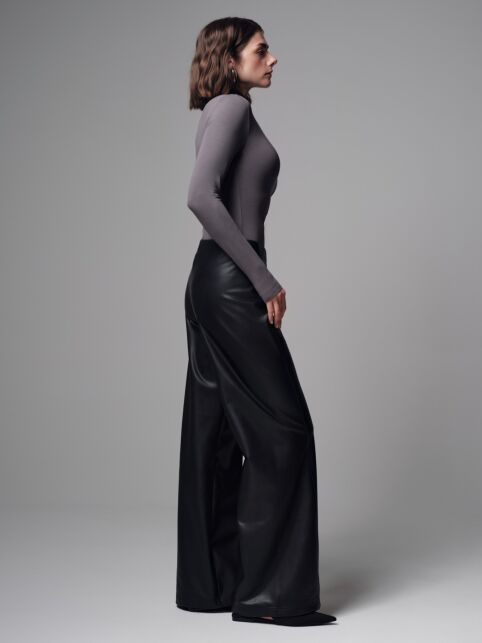 Боди из вискозы воротником-стойкой LBD 3250 - купить в интернет-магазине Conte