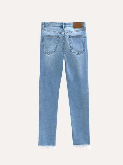 Джинсы skinny с ассиметричным низом и эффектом разрушений CON-720 - купить в интернет-магазине Conte