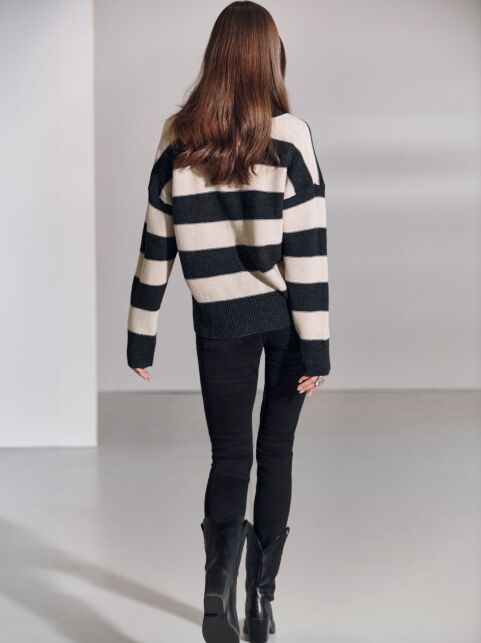 Черные джинсы skinny с эффектом потертости и необработанным краем CON-671 - купить в интернет-магазине Conte